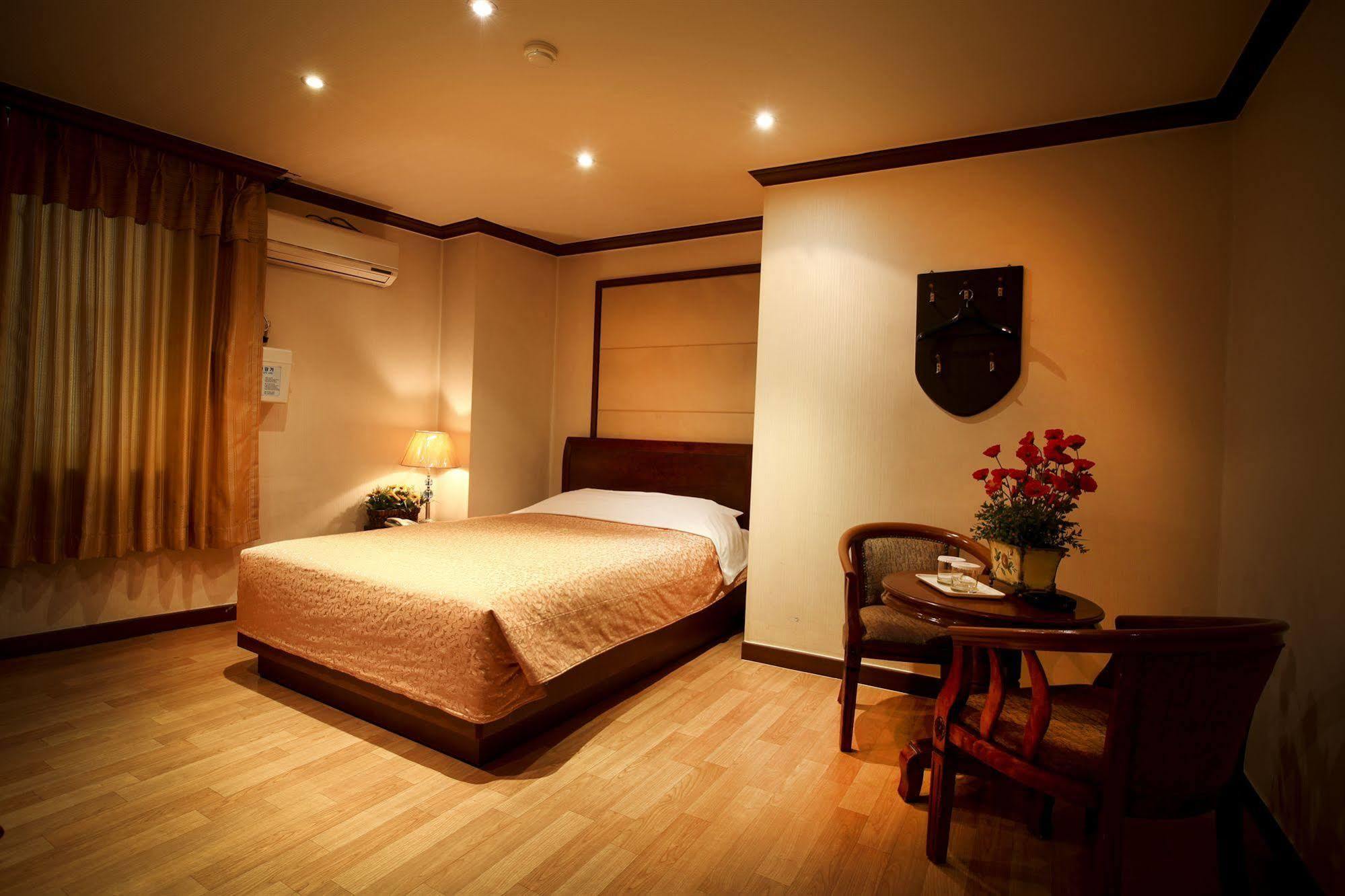 Namdaemun Palace Hotel Seoul Bagian luar foto