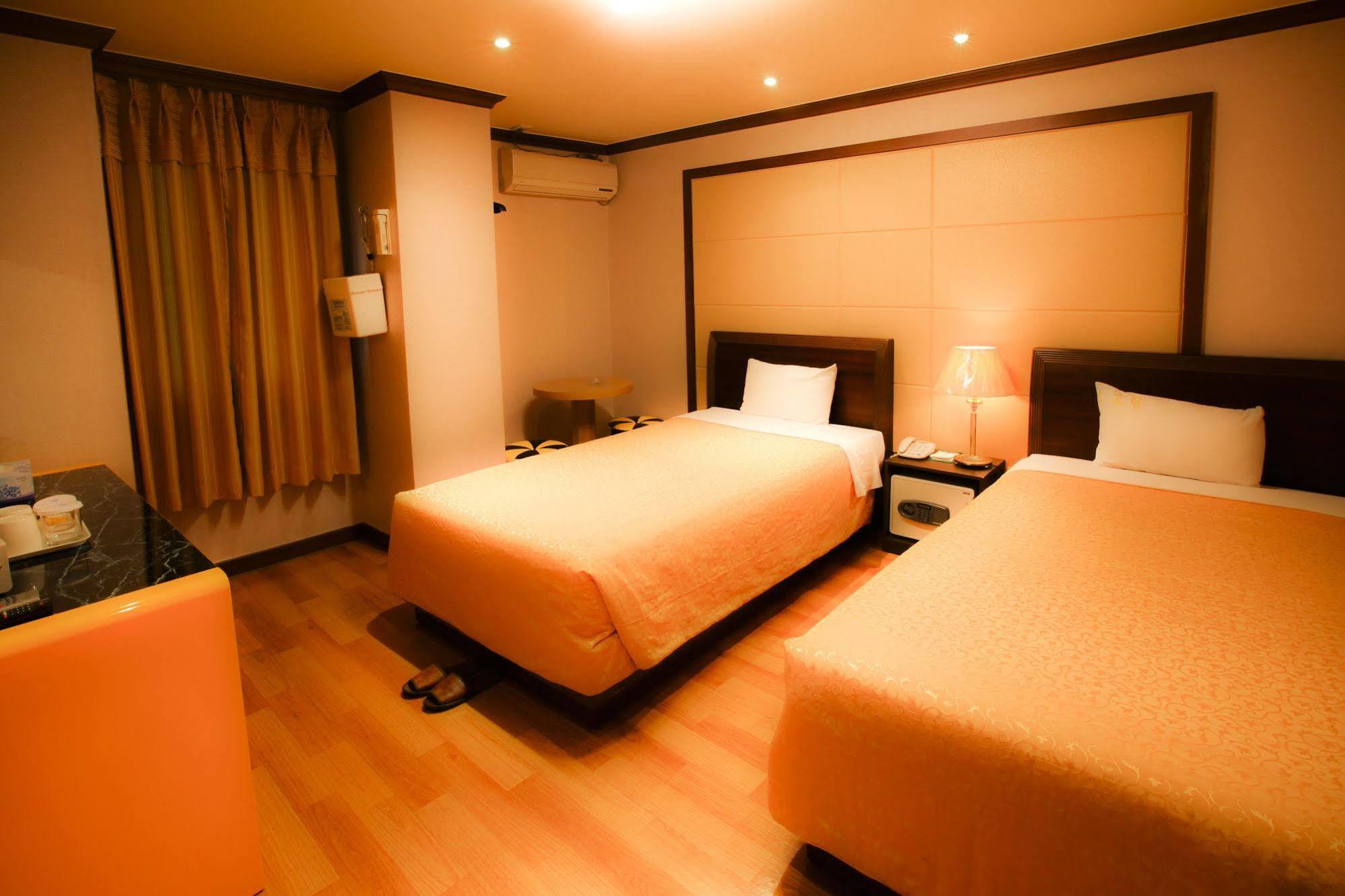 Namdaemun Palace Hotel Seoul Bagian luar foto