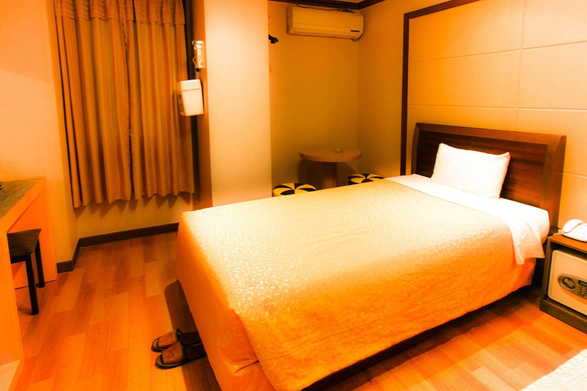 Namdaemun Palace Hotel Seoul Bagian luar foto